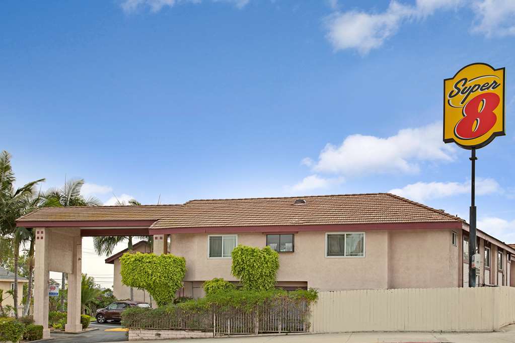 Super 8 By Wyndham Los Angeles/אלהמברה מראה חיצוני תמונה
