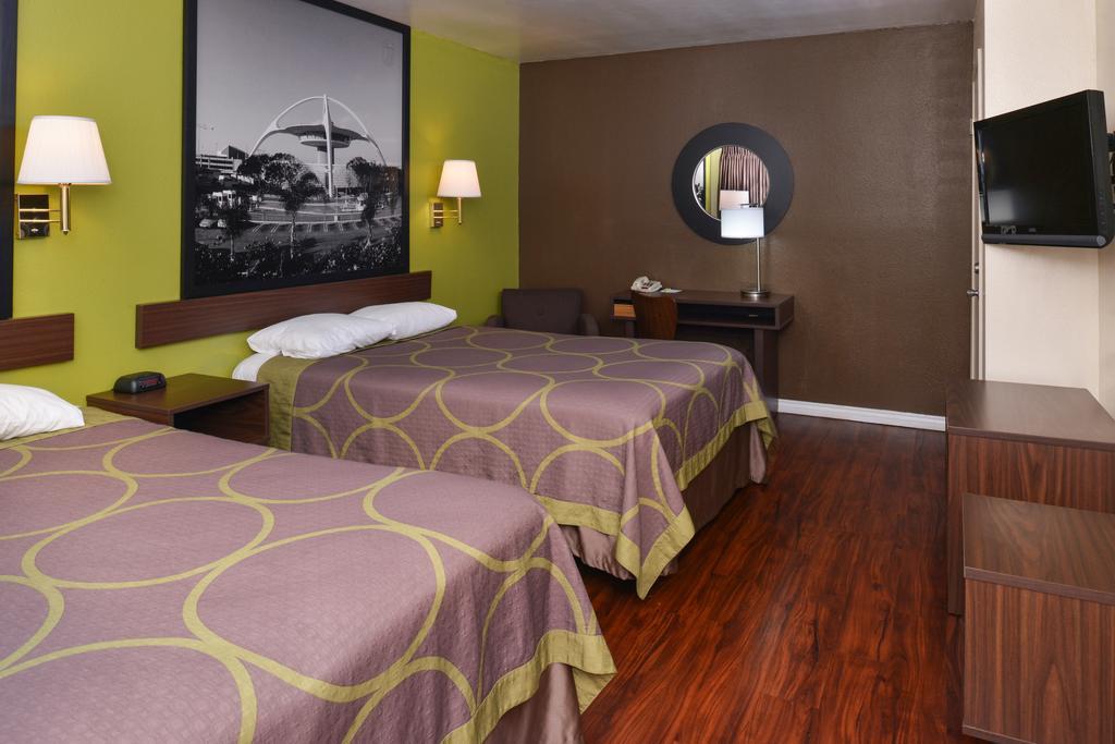 Super 8 By Wyndham Los Angeles/אלהמברה מראה חיצוני תמונה
