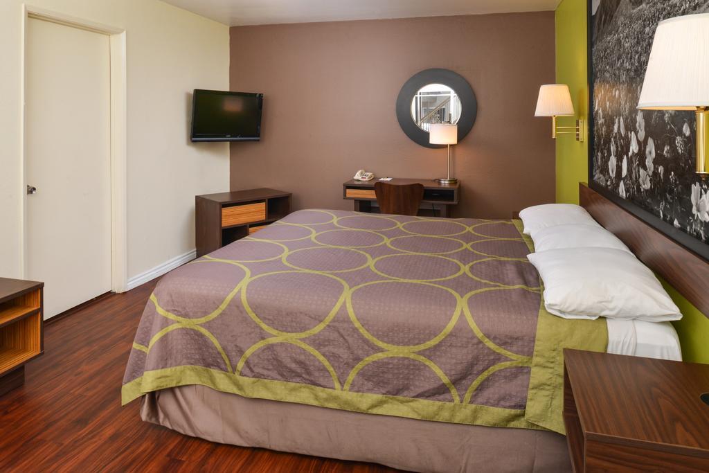 Super 8 By Wyndham Los Angeles/אלהמברה מראה חיצוני תמונה