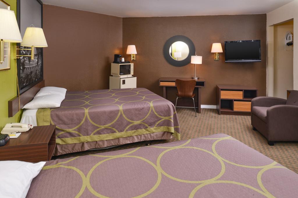 Super 8 By Wyndham Los Angeles/אלהמברה מראה חיצוני תמונה