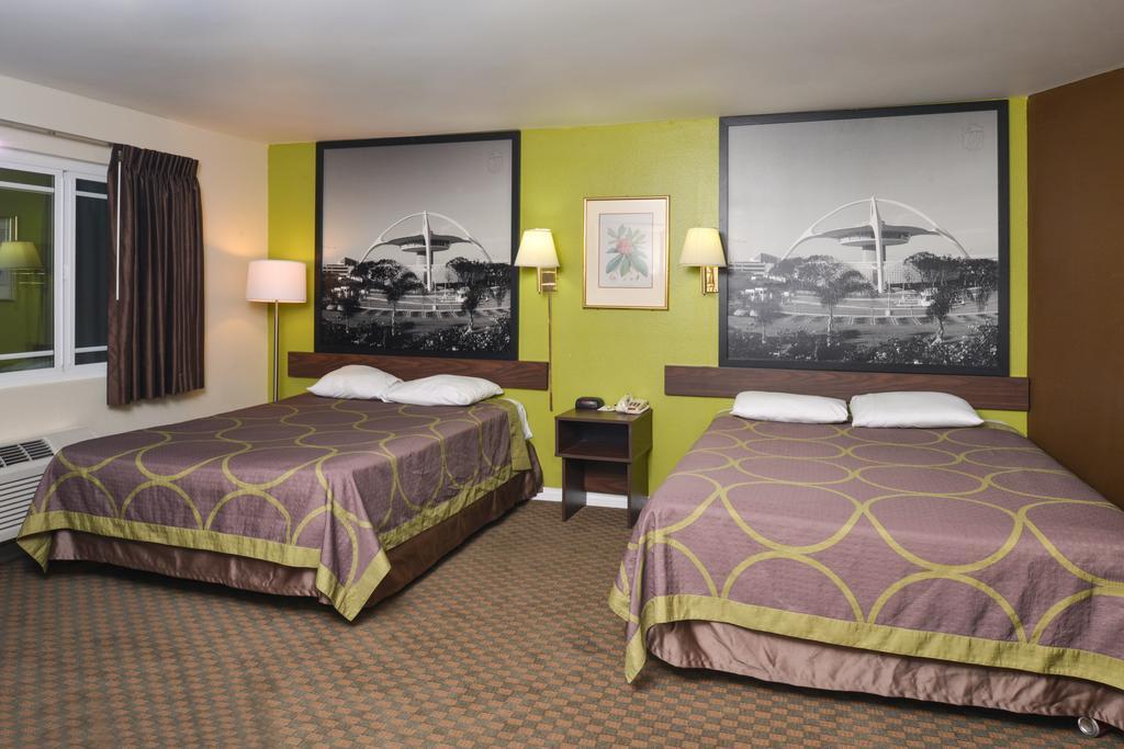 Super 8 By Wyndham Los Angeles/אלהמברה מראה חיצוני תמונה