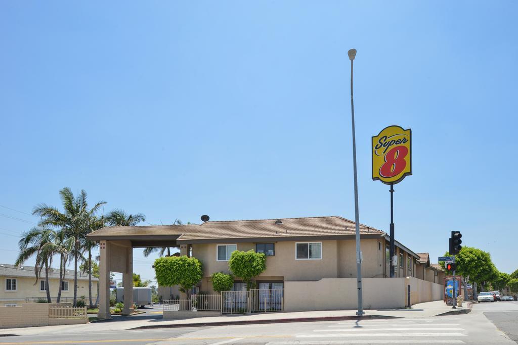 Super 8 By Wyndham Los Angeles/אלהמברה מראה חיצוני תמונה