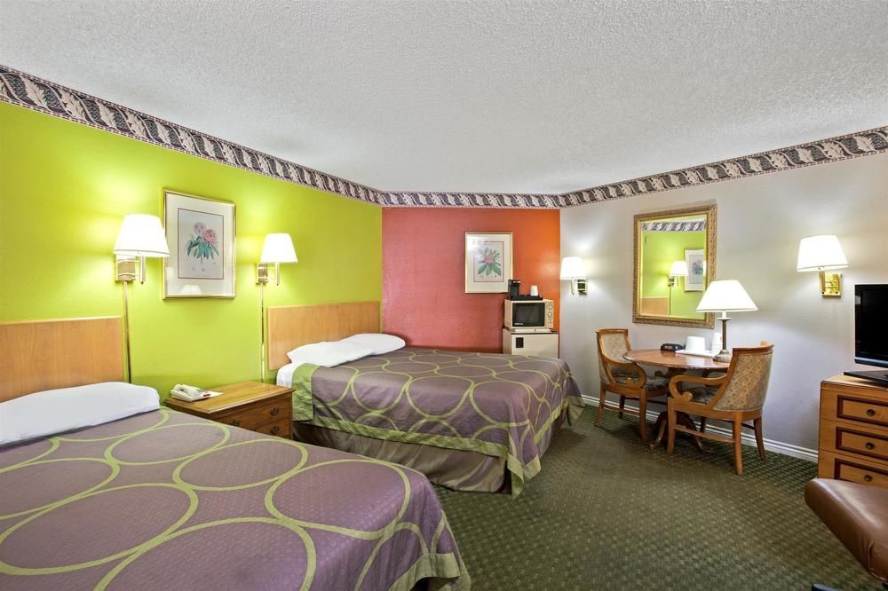 Super 8 By Wyndham Los Angeles/אלהמברה מראה חיצוני תמונה
