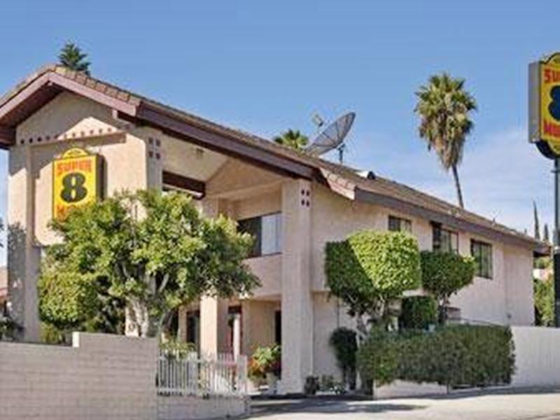 Super 8 By Wyndham Los Angeles/אלהמברה מראה חיצוני תמונה