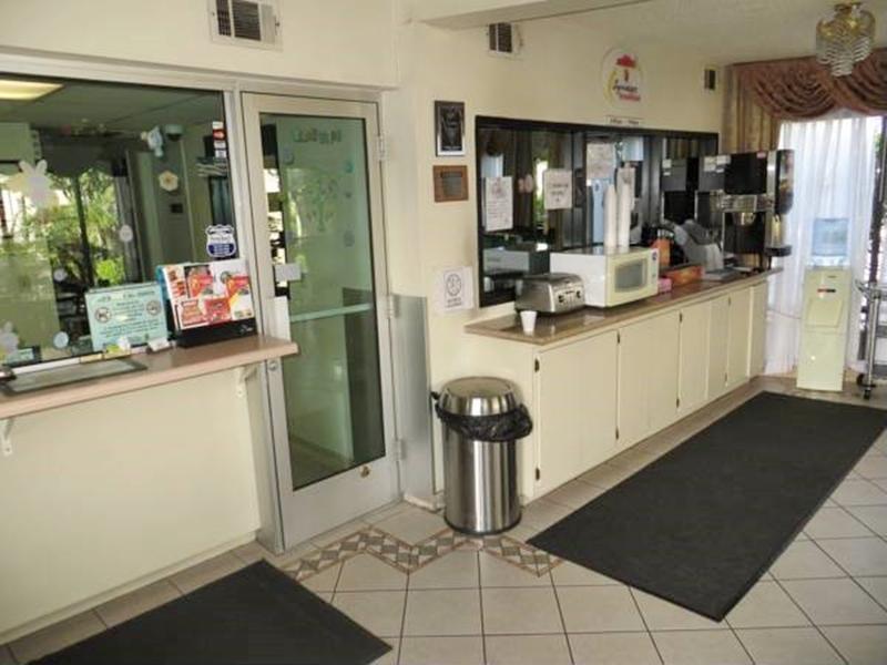Super 8 By Wyndham Los Angeles/אלהמברה מראה חיצוני תמונה