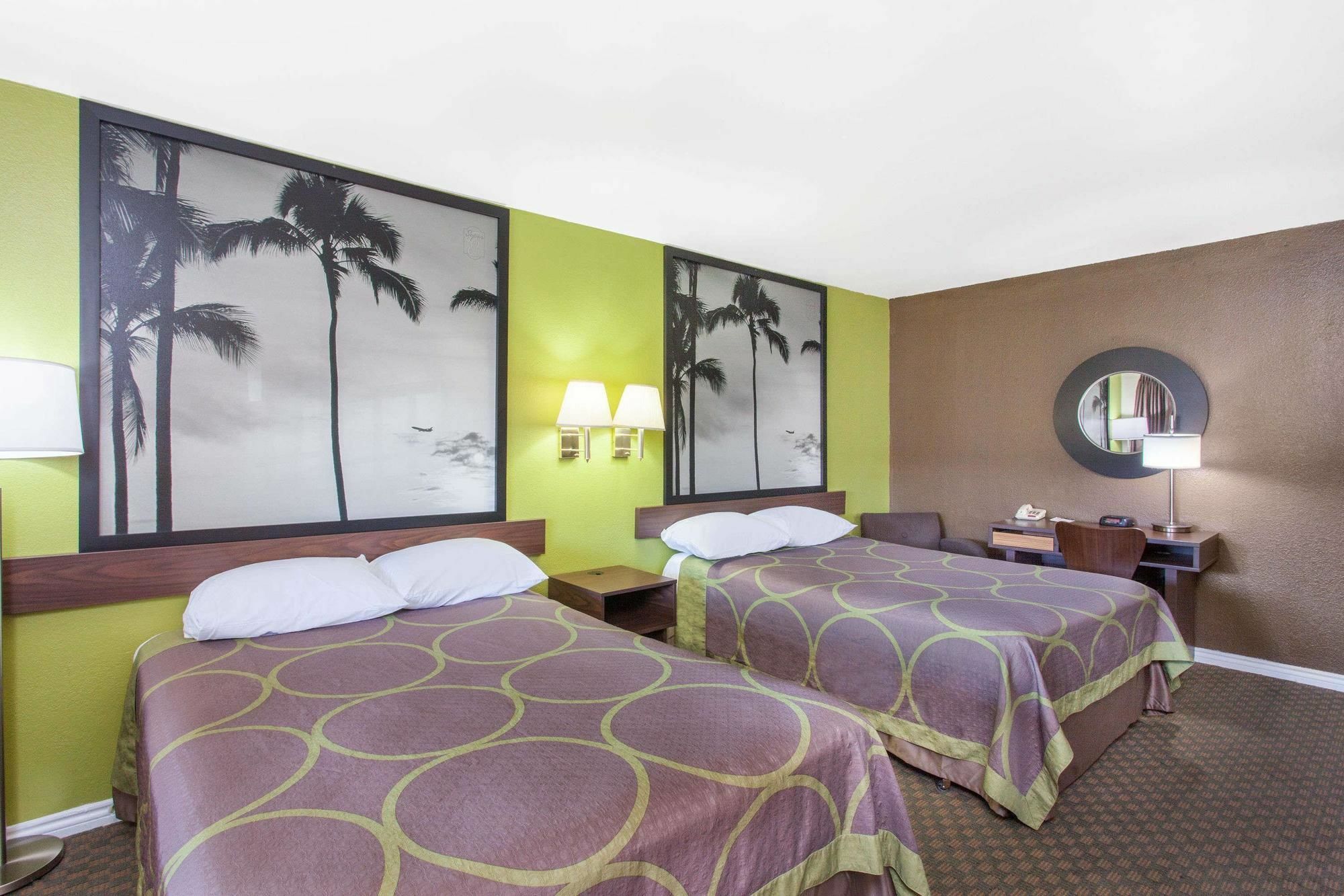 Super 8 By Wyndham Los Angeles/אלהמברה מראה חיצוני תמונה